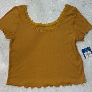 Arizona Jean Company Mustard Lace Trim Tee B1-08